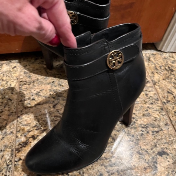 Tory Burch boots - Picture 6 of 7